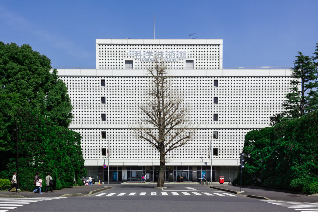 Jimbocho,Yasukuni Shrine | walk Tokyo with Chiaki! Introducing shopping ...